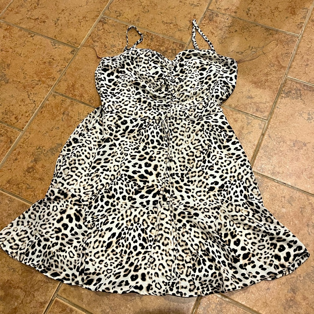 Row A leopard dress size L